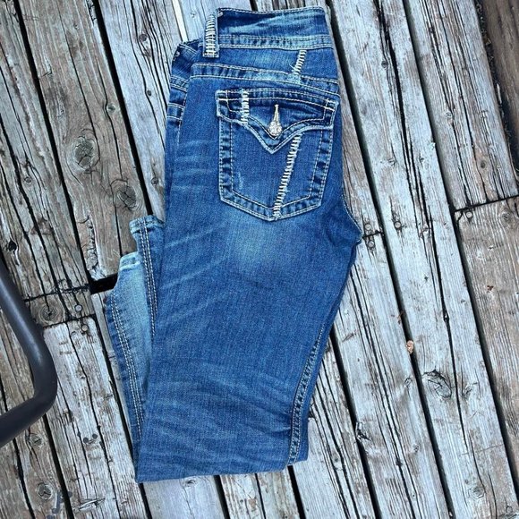 Miss Me Capris - Picture 2 of 3